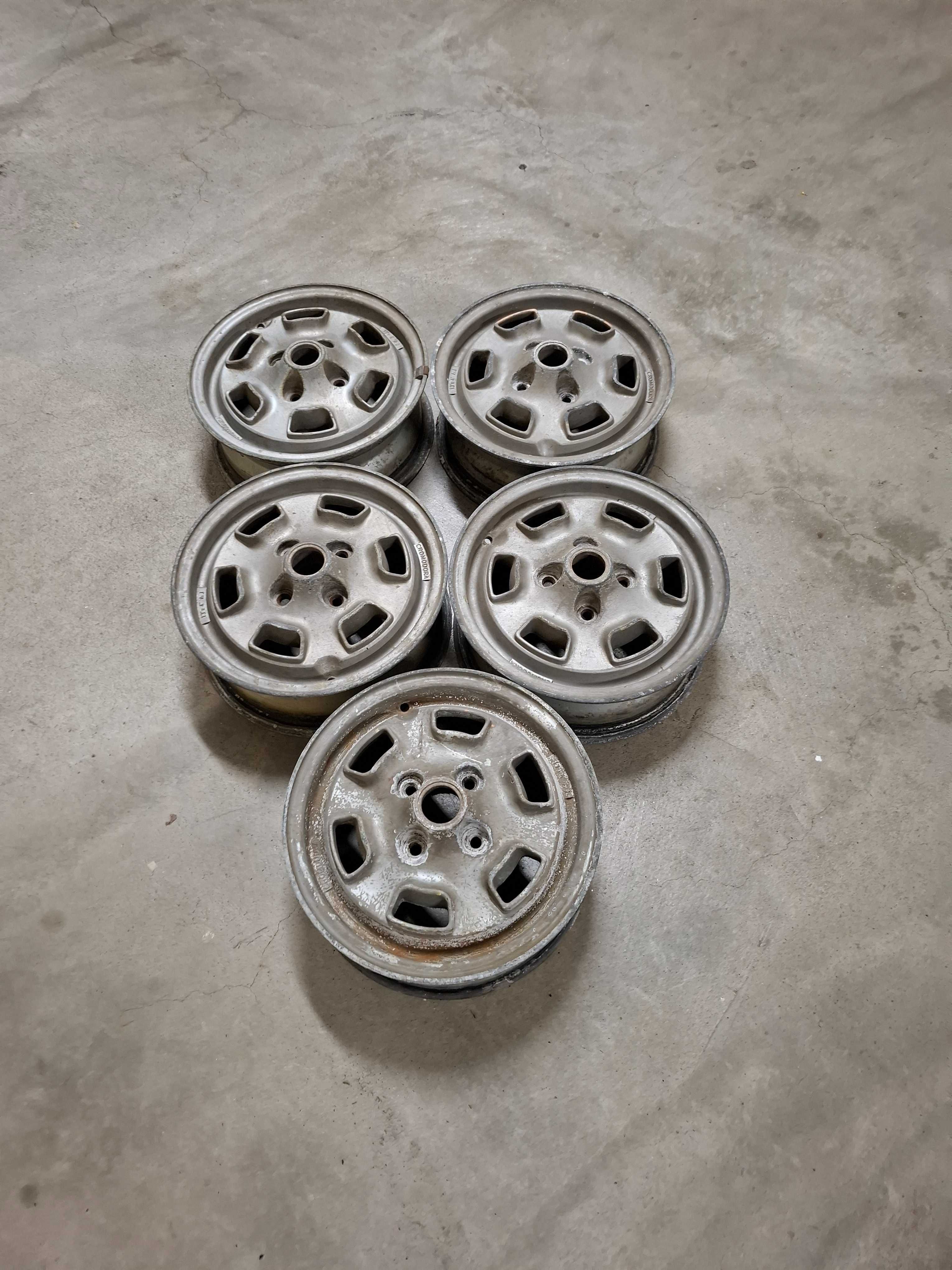 Fiat 850,124,125 128 ( jantes cromodora )