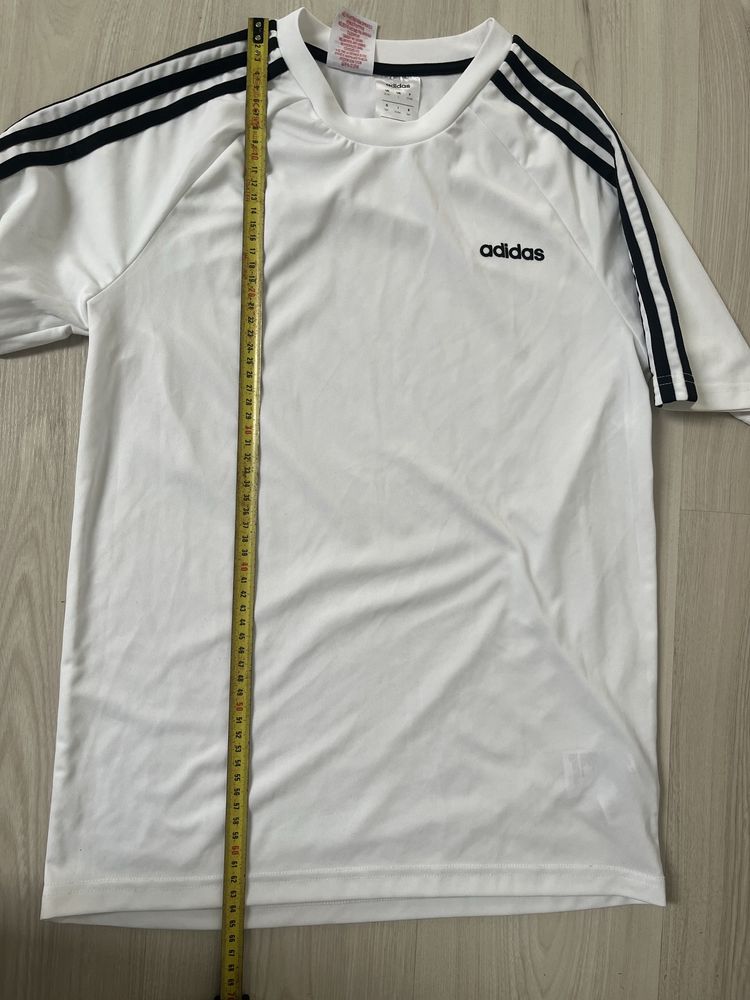 T-shirt sportowy damski Adidas