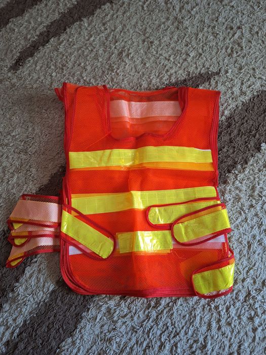Жилет светоотражающий на липучках