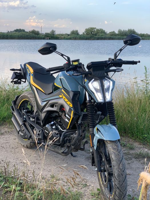 Продам обміняю mustang st 200