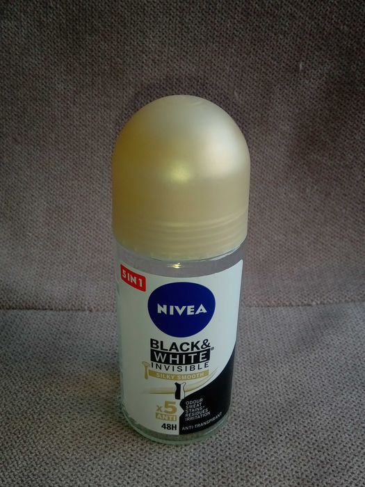 Nivea black&white invisible 5in1 antyperspirant niemiecki 50ml 3 sztuk