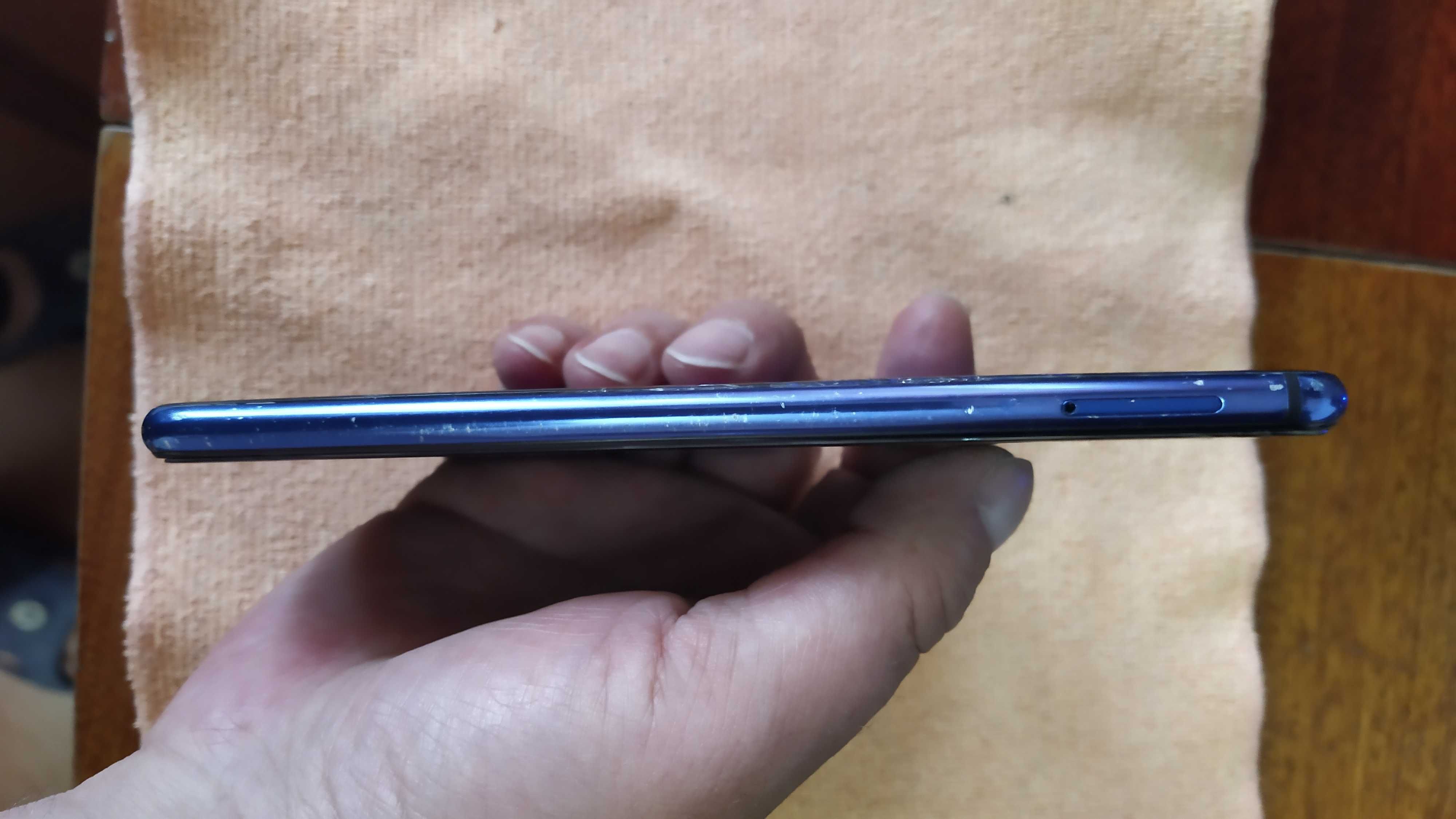 Huawei P Smart Plus 2018 4/64Gb б\у битый