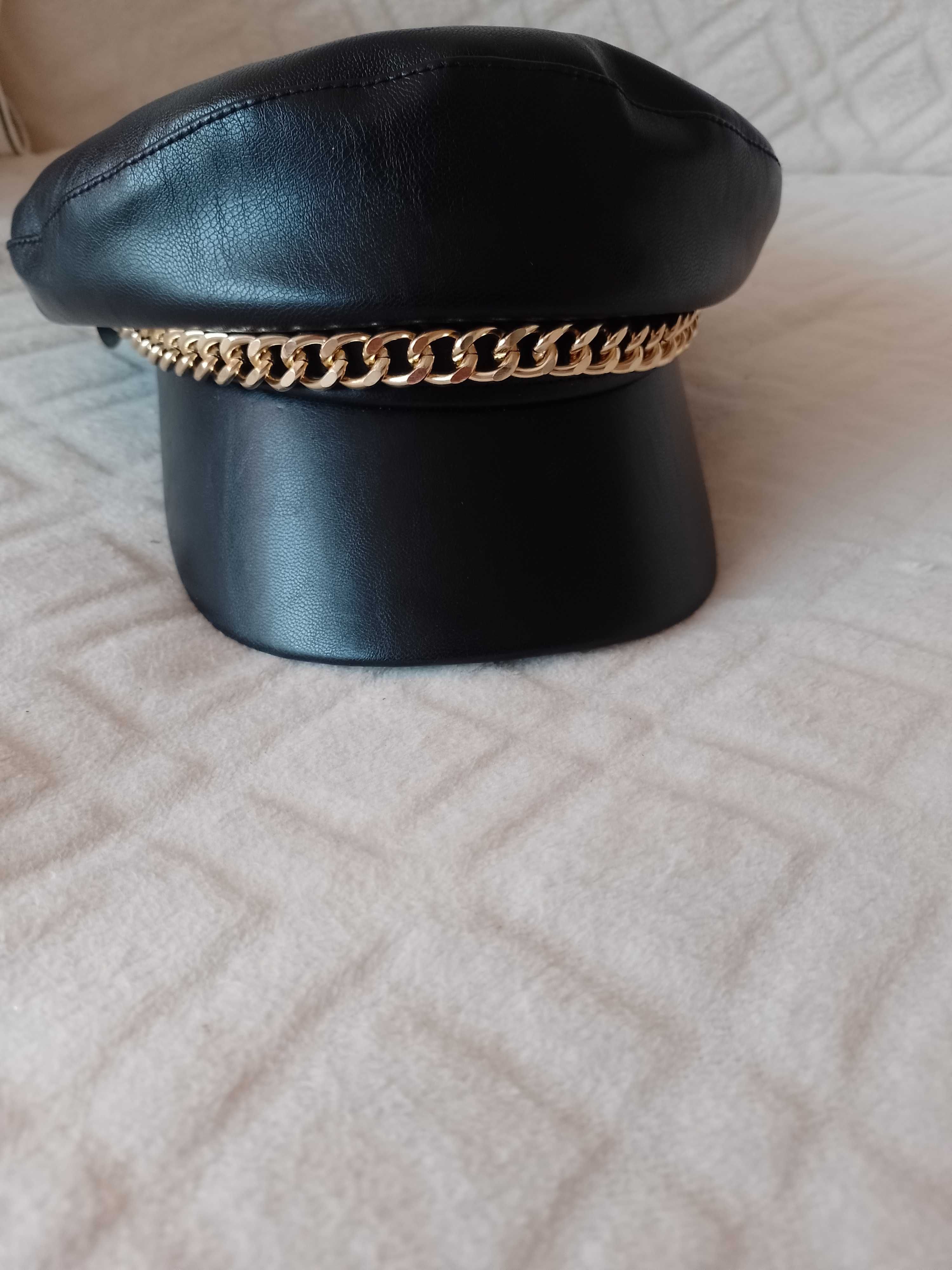 Bogato zdobiona skórzana czapka, beret kaszkiet z Londynu