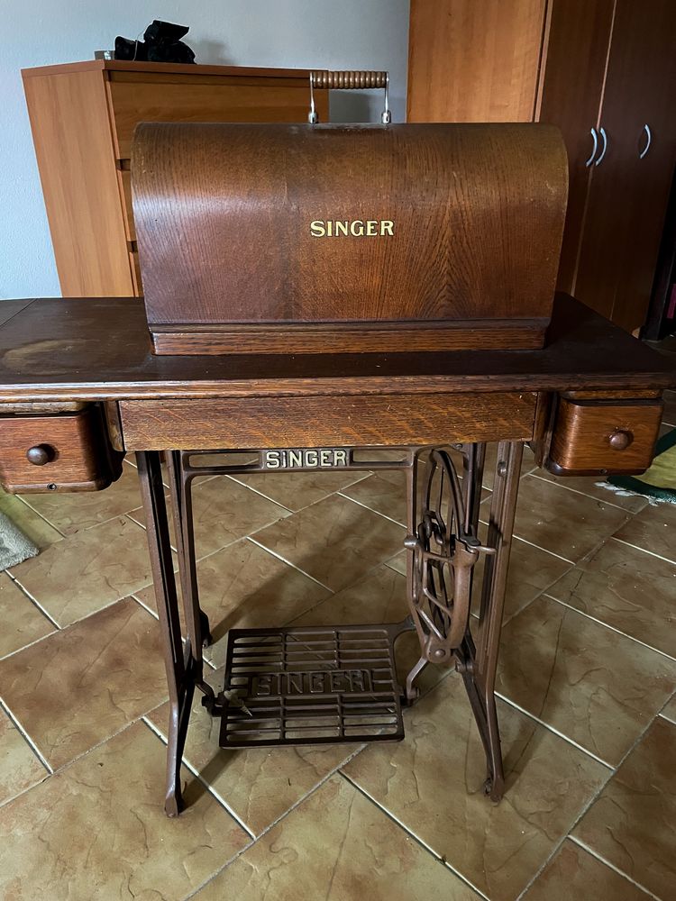 Maquina de Costura Singer