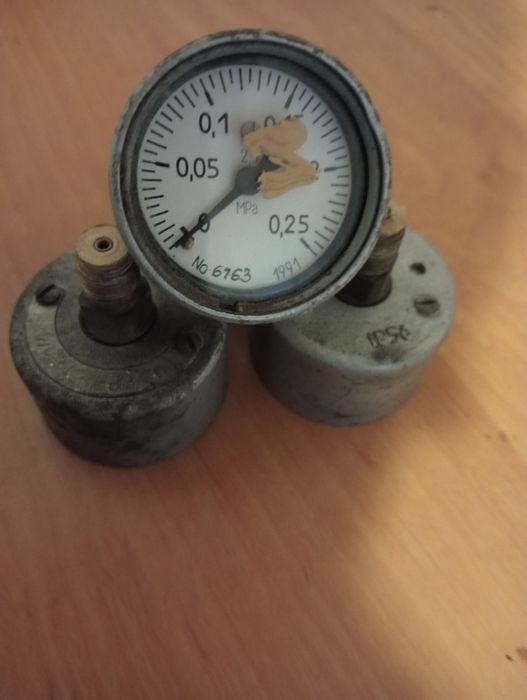 Манометр мановакуометр показуючий М1-/4
