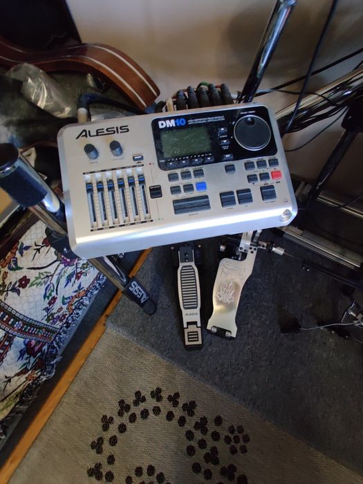 Perkusja elektroniczna Alesis DM 10 pro Mesh