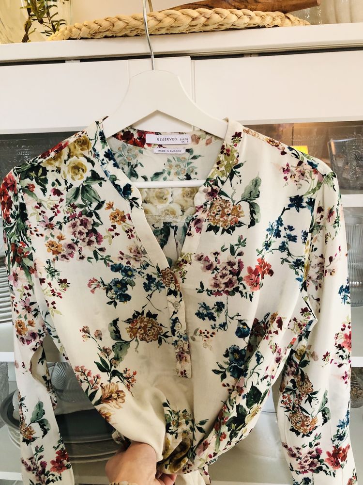Piękna koszula bluzka koszulowa w kwiaty- Reserved 34/XS