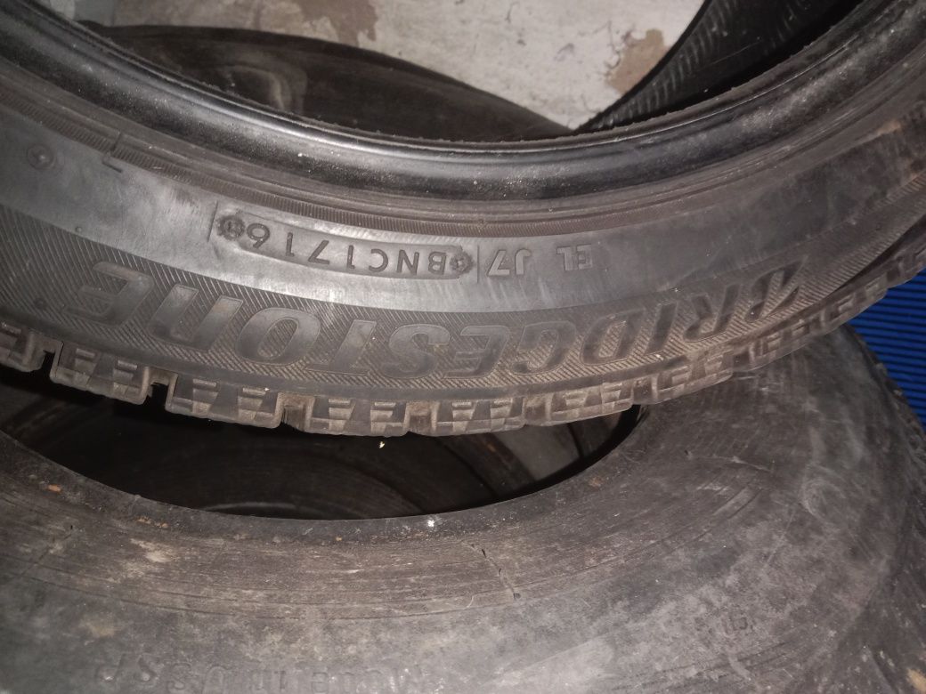 Продам резину 225/45r18 бу