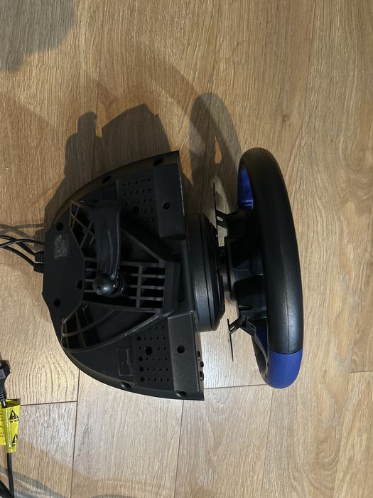 Stojak na kierownice+kierownica thrusmaster t150 wersja ps