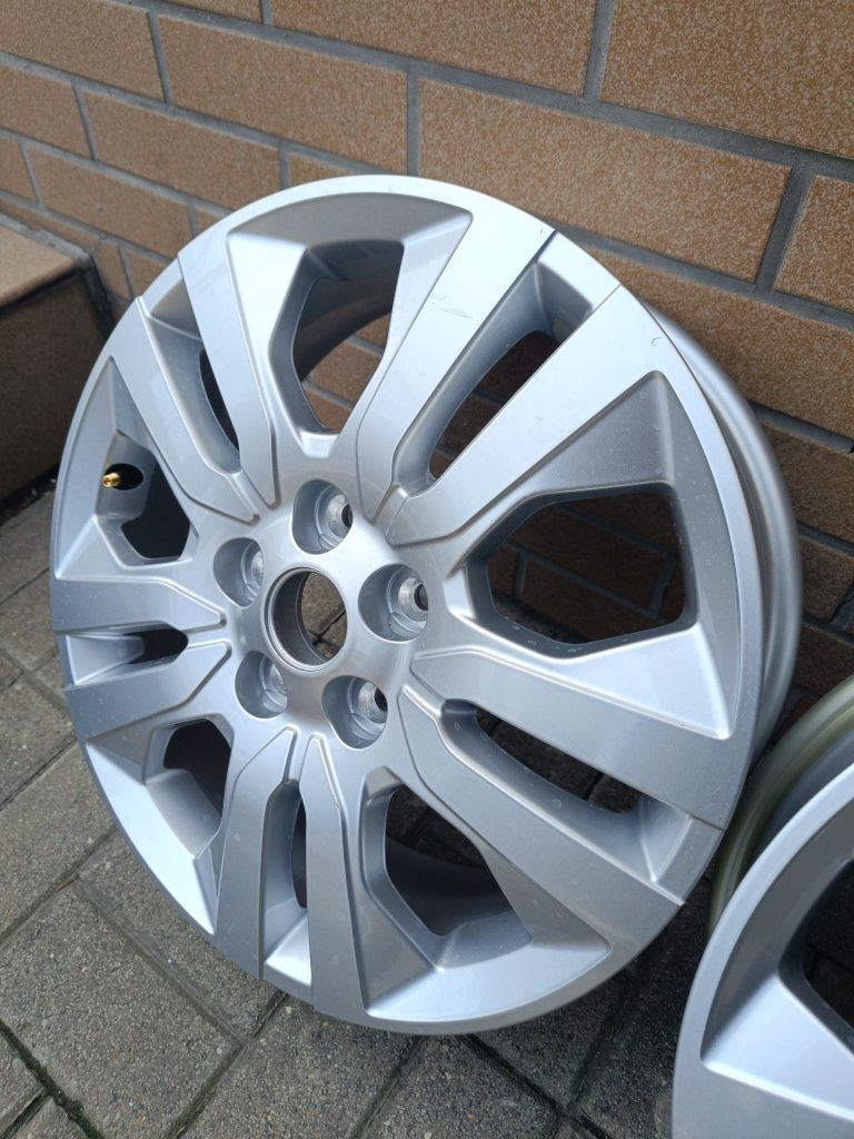 Felgi Aluminiowe 17 Cali 5x114.3 ET50 Trafic Vivaro Talento WYSYŁKA