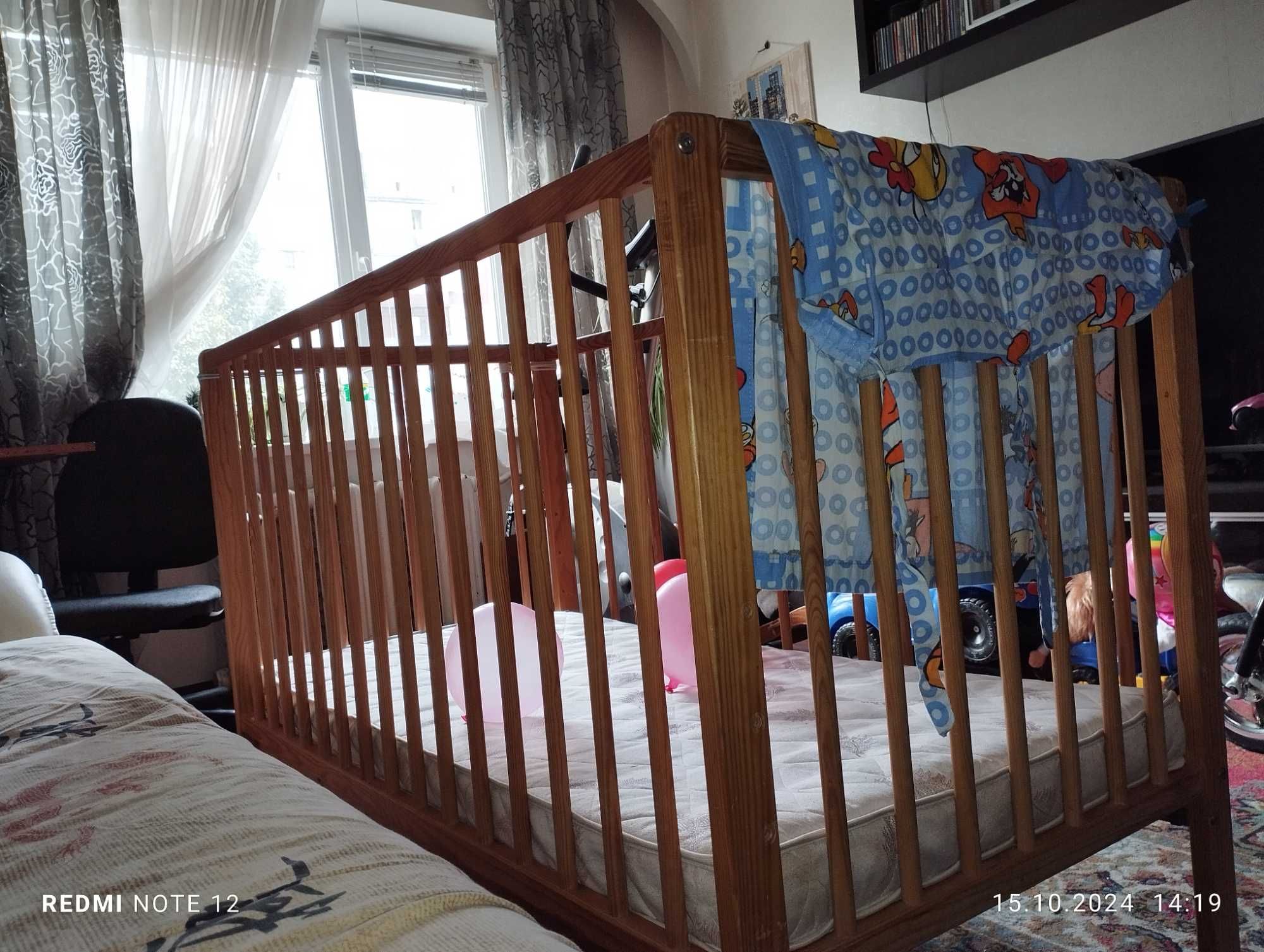 Продам кроватку в 700ходунки 250в  на сокол-2