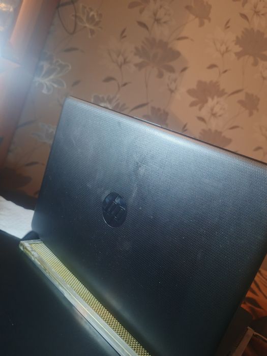 Ноутбук HP 14" CM0202NG- Ryzen 2500u 8 core, 8 gb ram, 128 ssd, vega 8