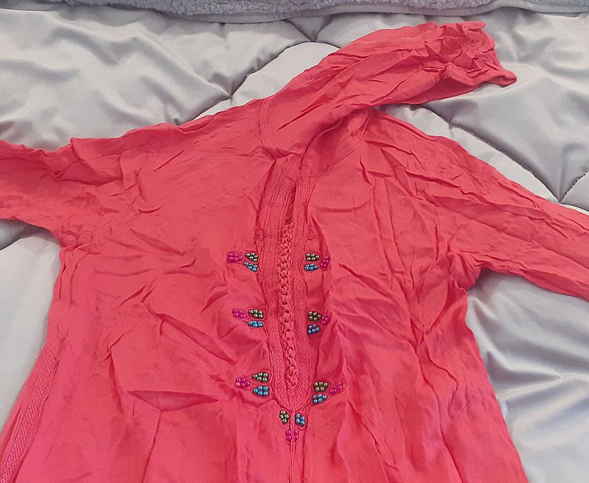 Vestidos Túnicas, Marroquinas e Tunisianas  e 1 calças. NOVOS