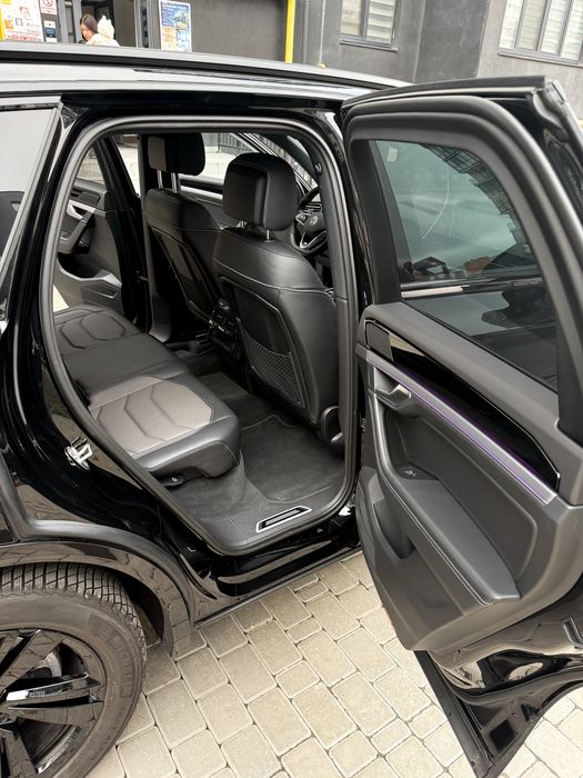 Volkswagen Touareg R-Line Platinum 2022