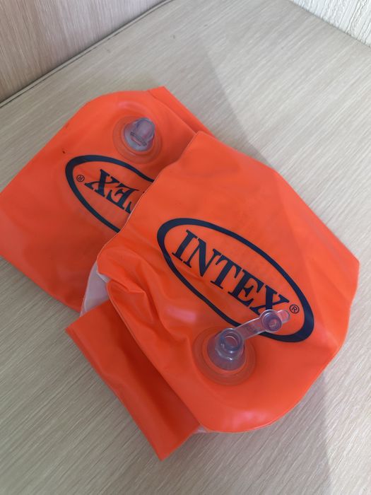 Надувний жилет та нарукавники