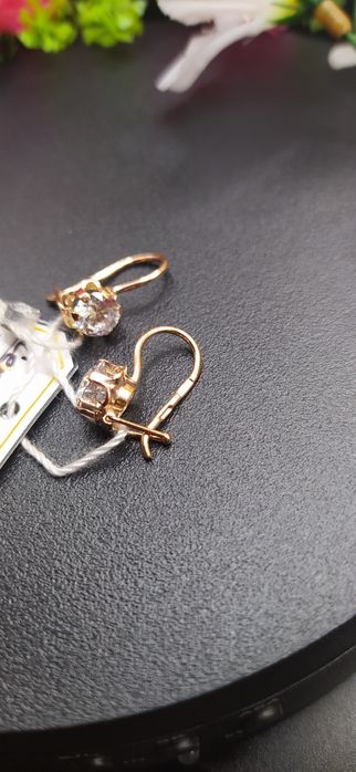 Продам золоті сережки