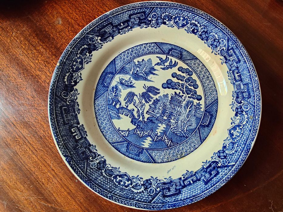 Pratos decorativos fábrica de loiça deSacavém