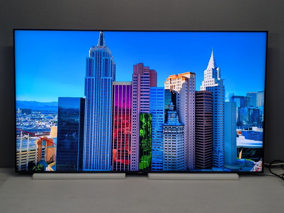 QLED Samsung GQ65Q60T Smart TV,  HDR10+ /2021 /