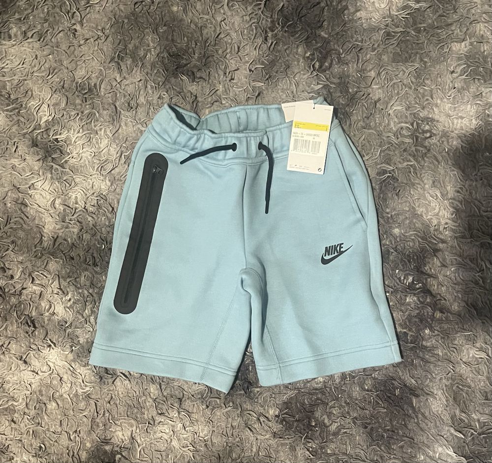 Nike Tech Fleece шорти