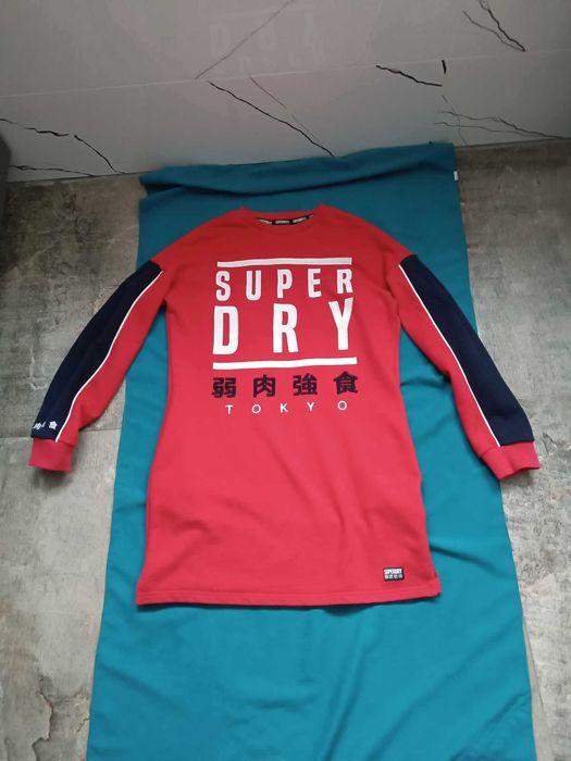 Sukienka dresowa, dłuższa bluza tunika ciepła logo - S/M - "Superdry".