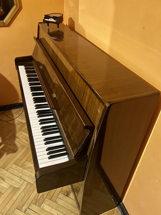 Pianino marki Legnica