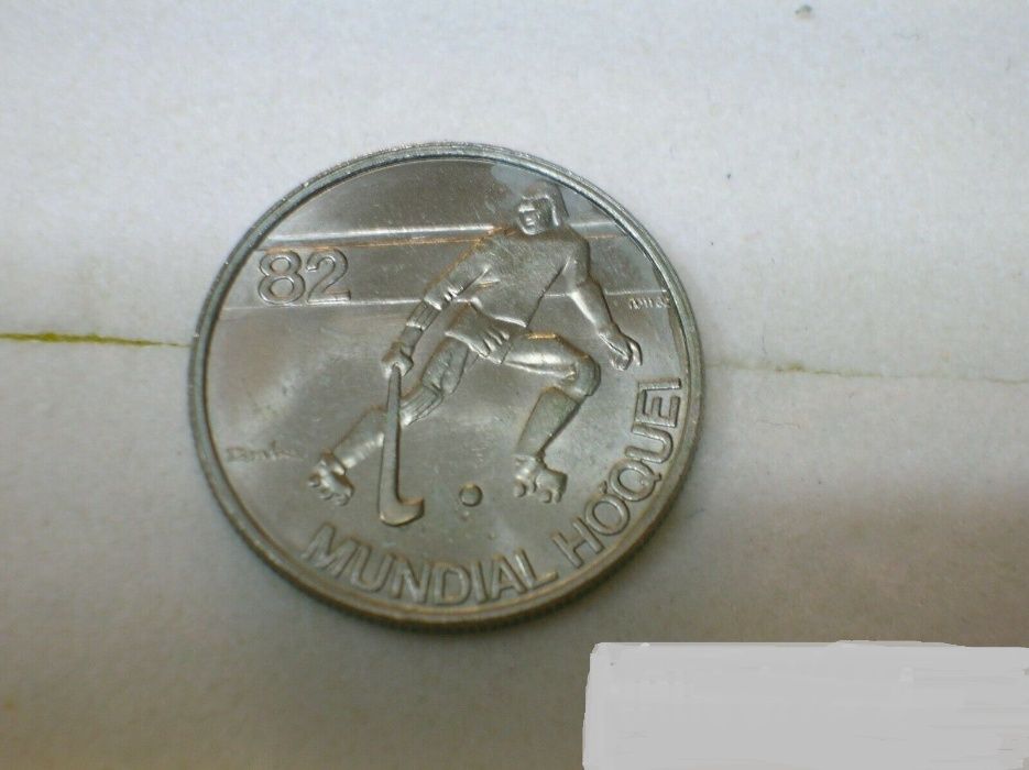 Moeda 2$50 - 1982 / MUNDIAL HOQUEI