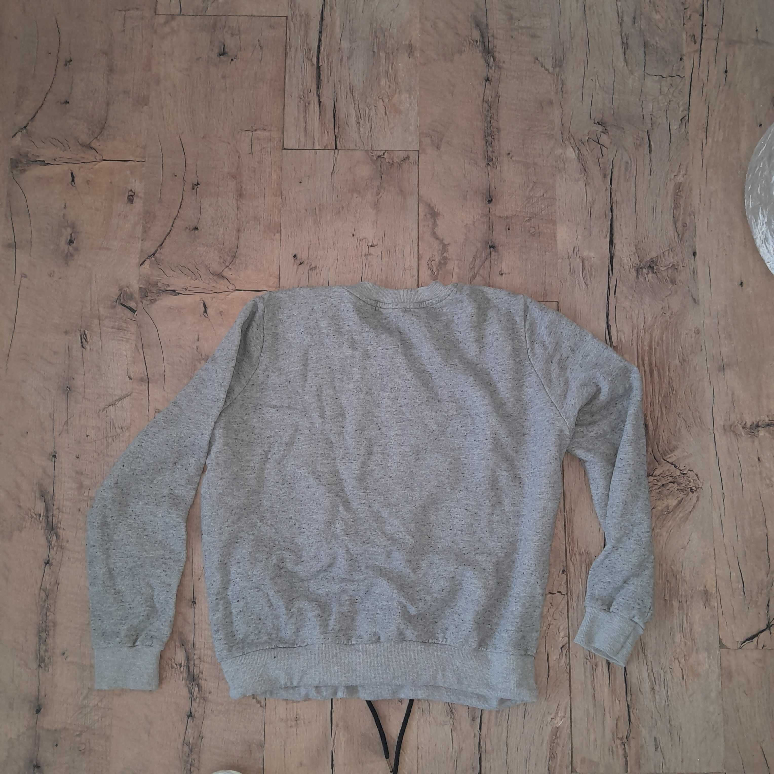 Szara bluza Pull&Bear M zloty napis sciagacz