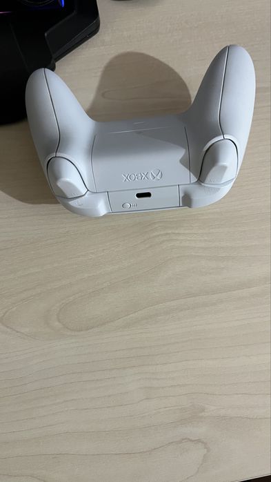 Xbox S майже нова