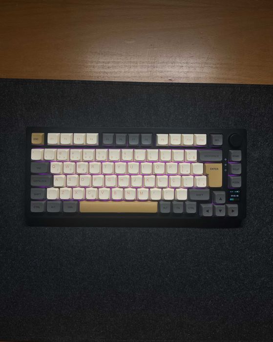 MK Teclado Mecânico RGB 75%