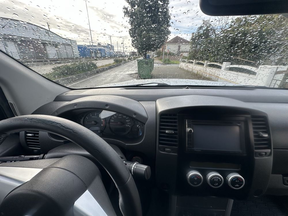 Nissan navara D40