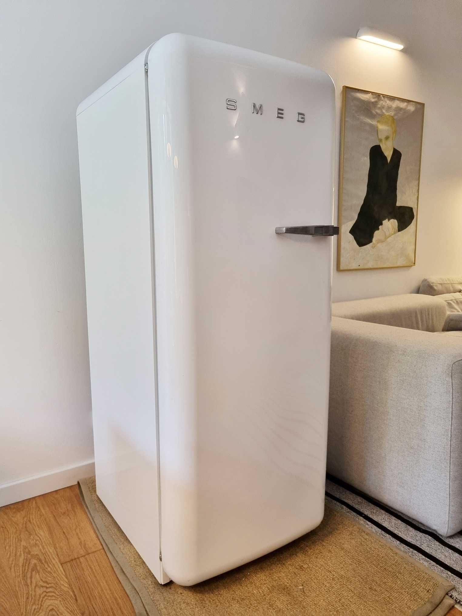 Lodówka SMEG FAB28LWH3