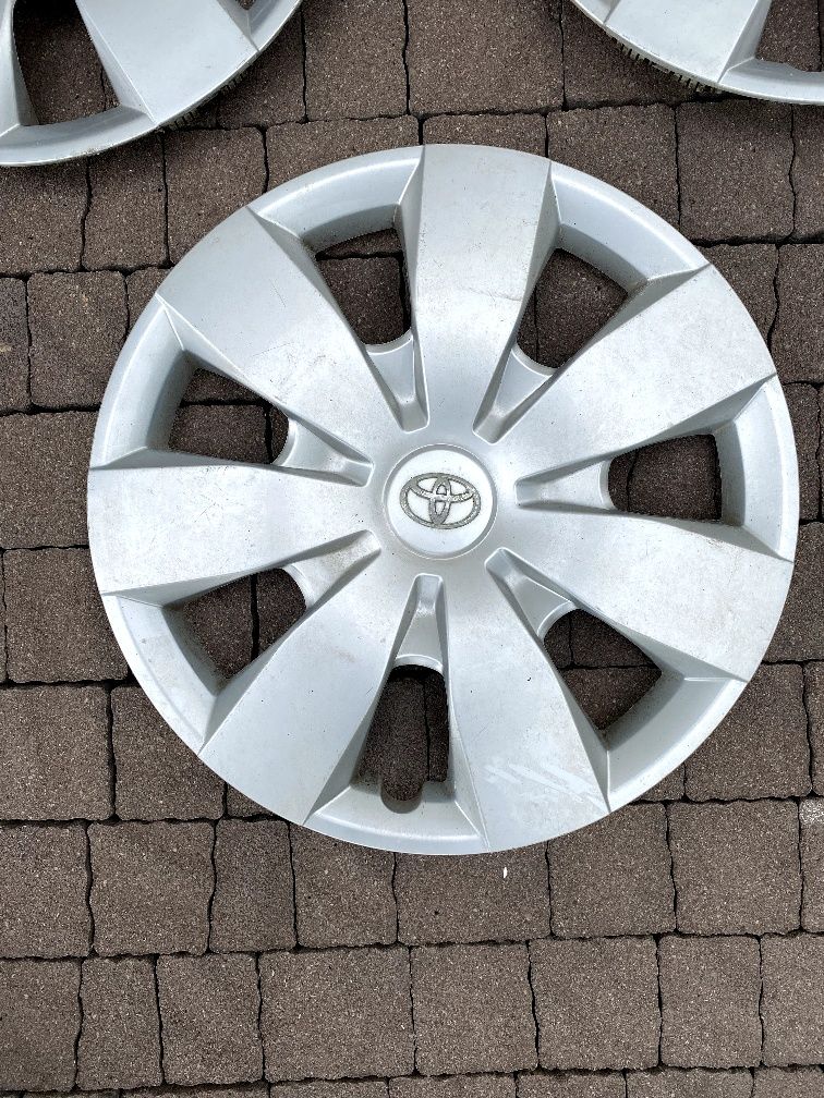 Ковпак R16 Toyota оригінал, Yaris, Auris, Avensis, Camry