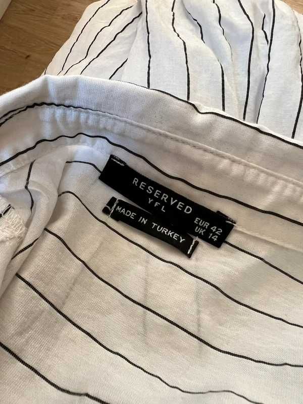 Biała koszula w czarne paski casual elegancka Reserved