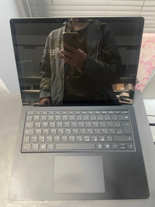 Microsoft Surface Laptop 4  ( хороші стани 3 шт )