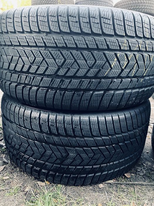 315 40 21 Pirelli winter Scorpion 85%