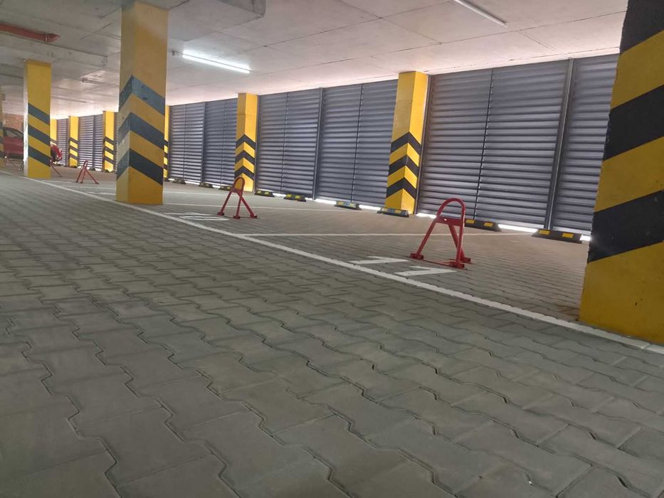 Паркомісце в ЗДАНОМУ БУДИНКУ!!!