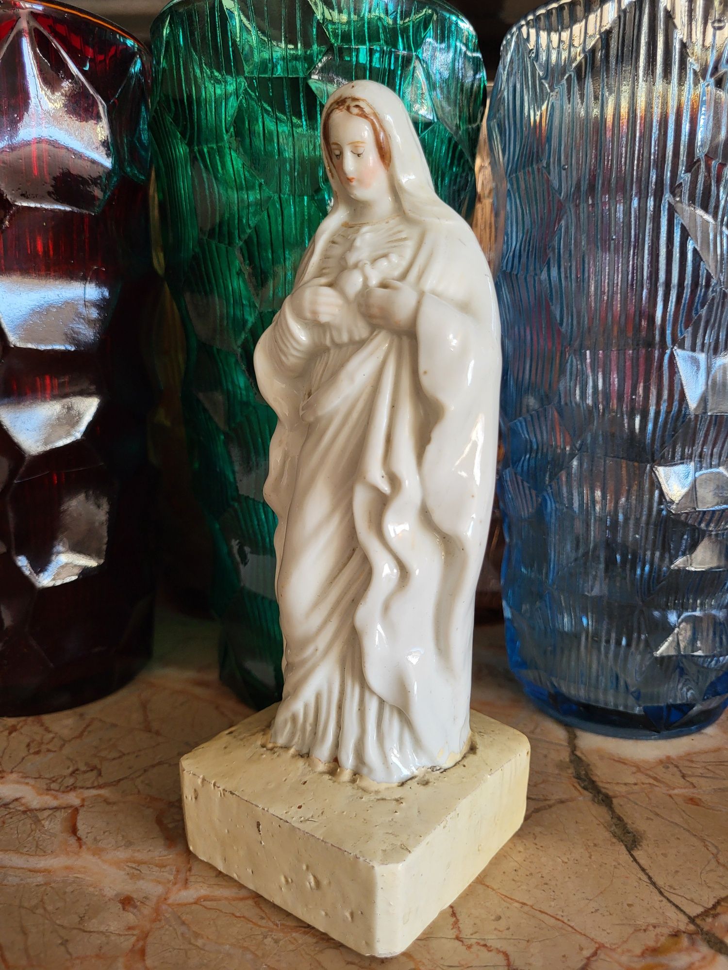 Przedwojenna figurka Matki Bożej