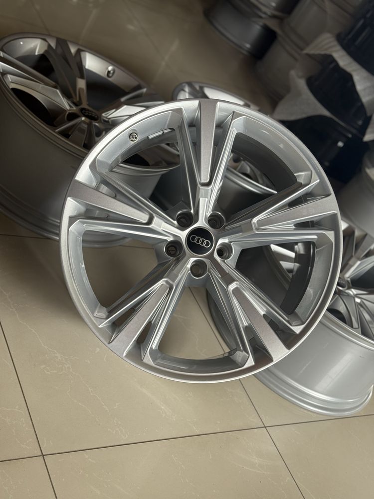 Диски оригінал Audi Q8 r21/5/112 Q7 E-tron A6 A8 4M8601025H