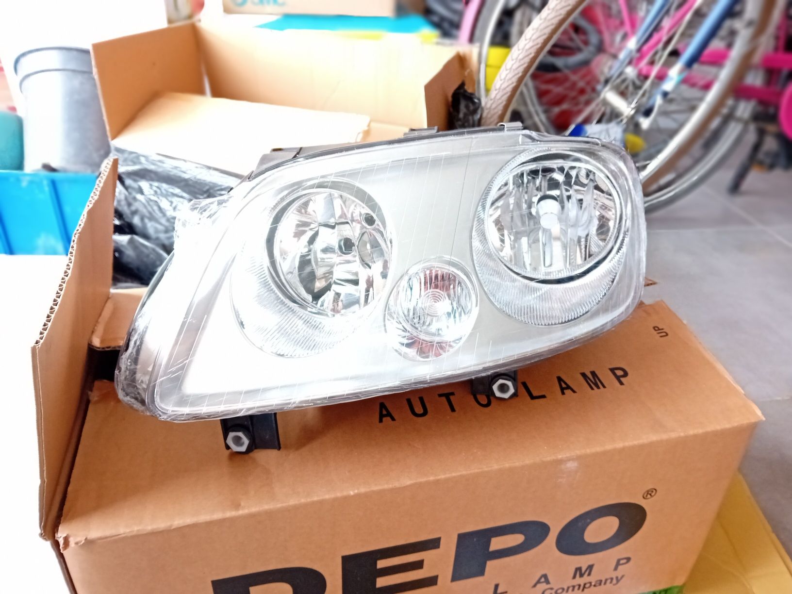 Lampy vw touran/caddy, nowe