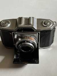 Zabytkowy aparat fotograficzny Olympus dla kolekcjonera