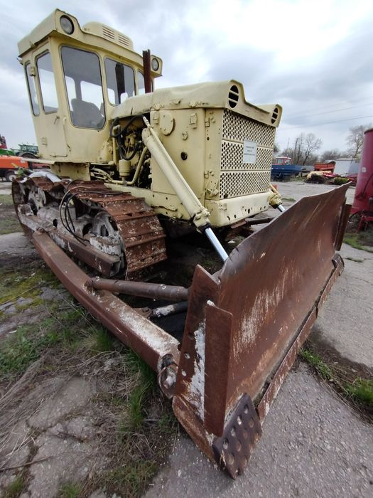 Трактор бульдозер ДЗ 110