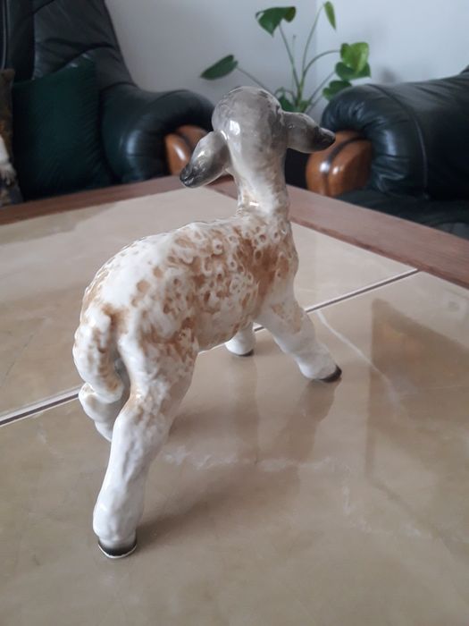 Porcelanowy baranek Heinz Schaubach - Unterweißbach lata 40 te/ 50 te