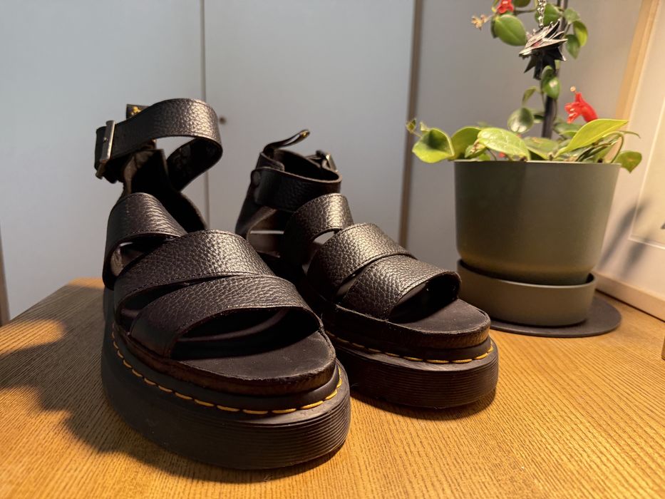 Dr. Martens Clarissa Quad сандалі
