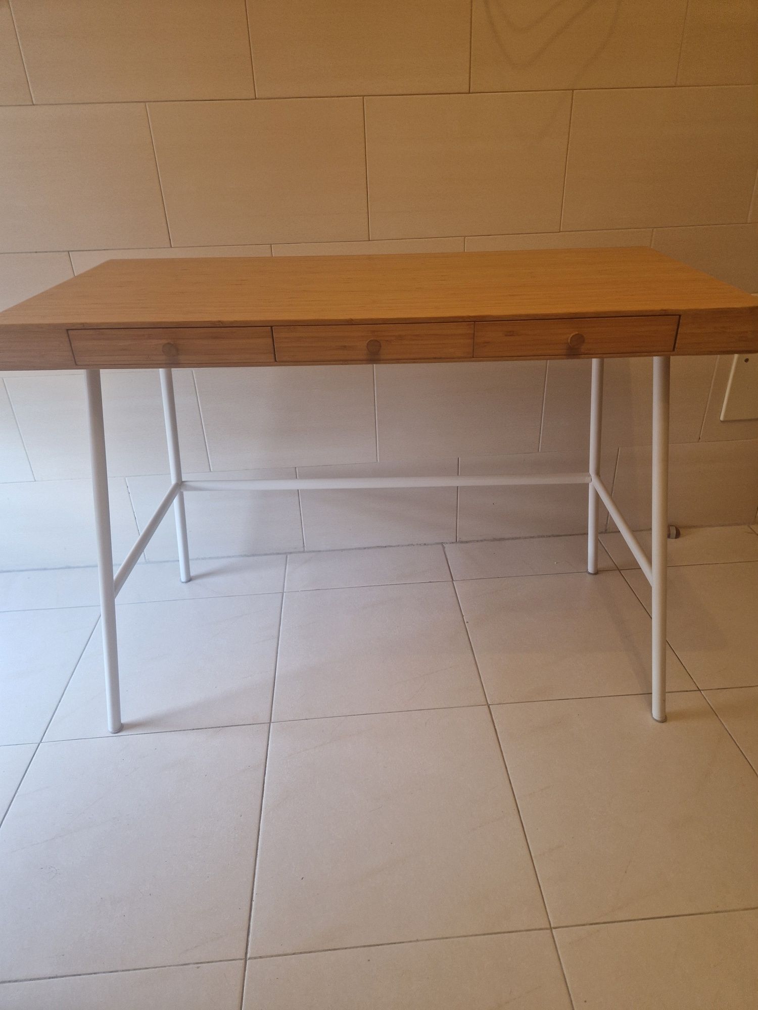Secretária Bambu (IKEA) ótimo estado