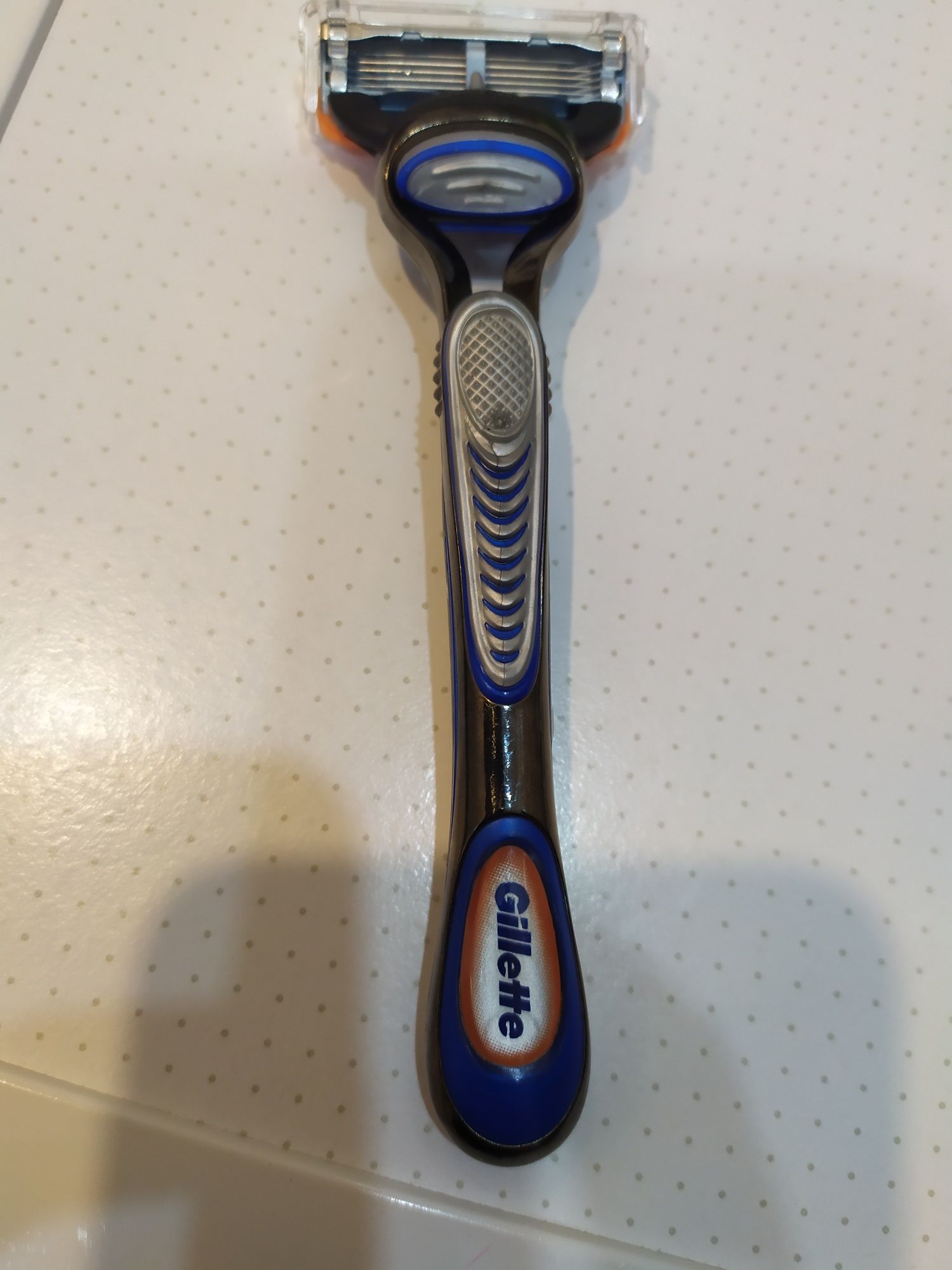 Продается станок +1 кассета Gillette Fusion 5.