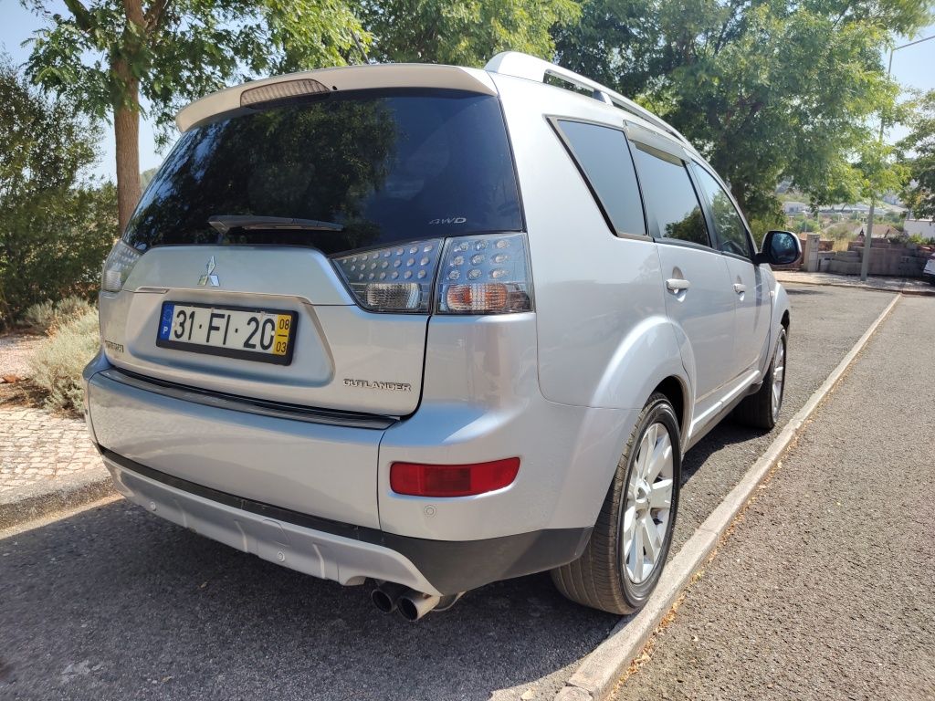 Mitsubishi Outlander 7 lugares