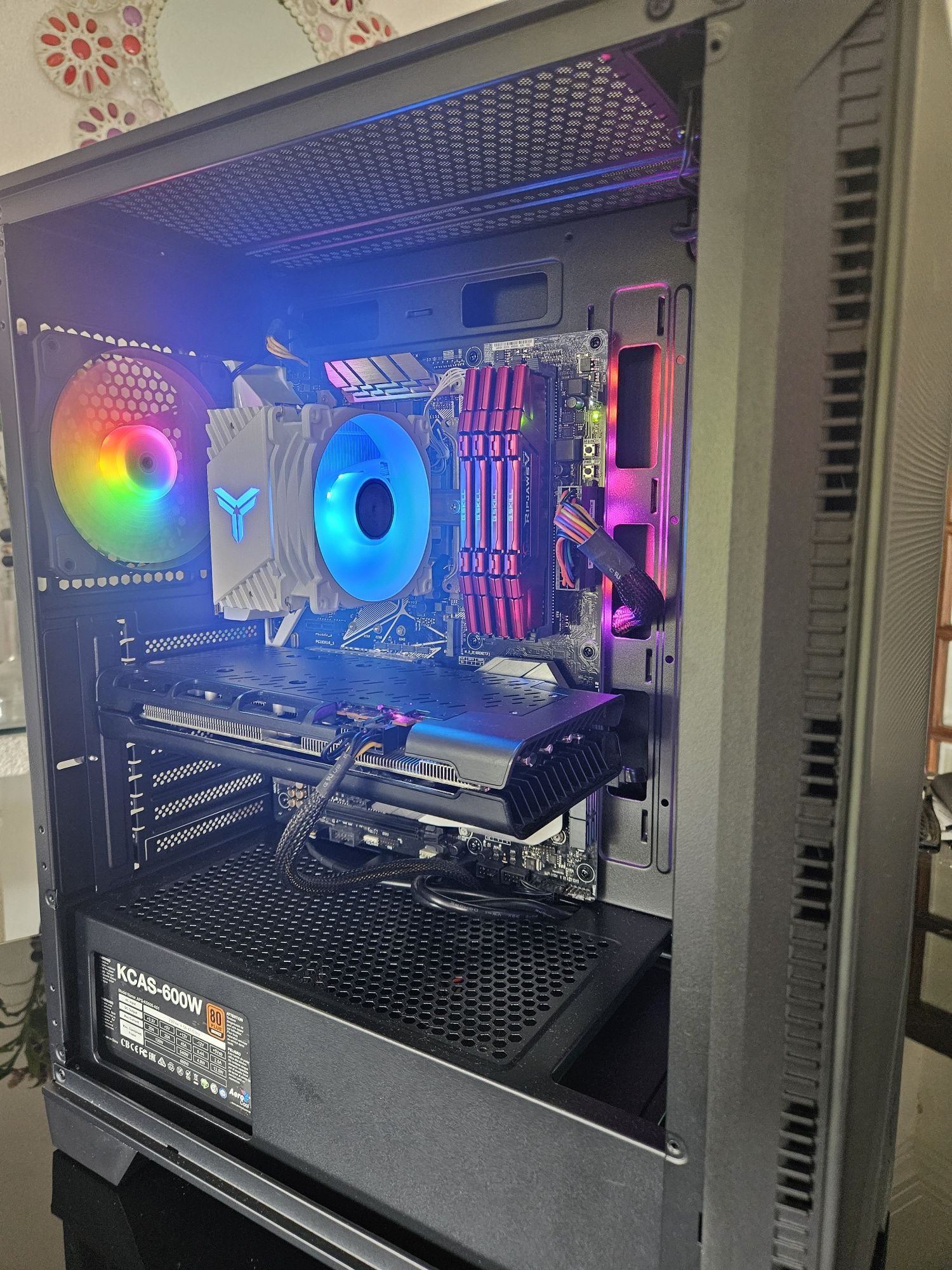 PC Gaming i5-8600K + RX 5600XT