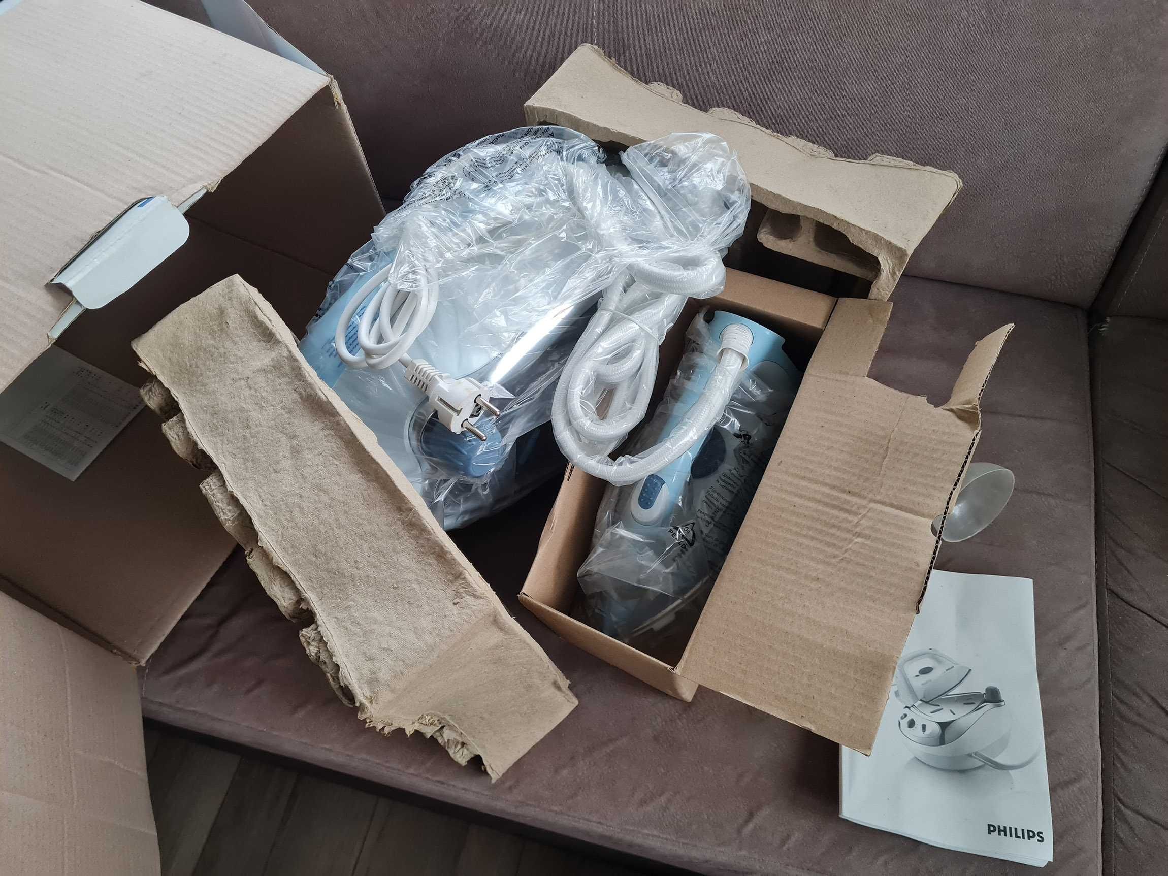 Sprzedam NOWE żelazko z generatorem pary Philips GC6310 (parowe).