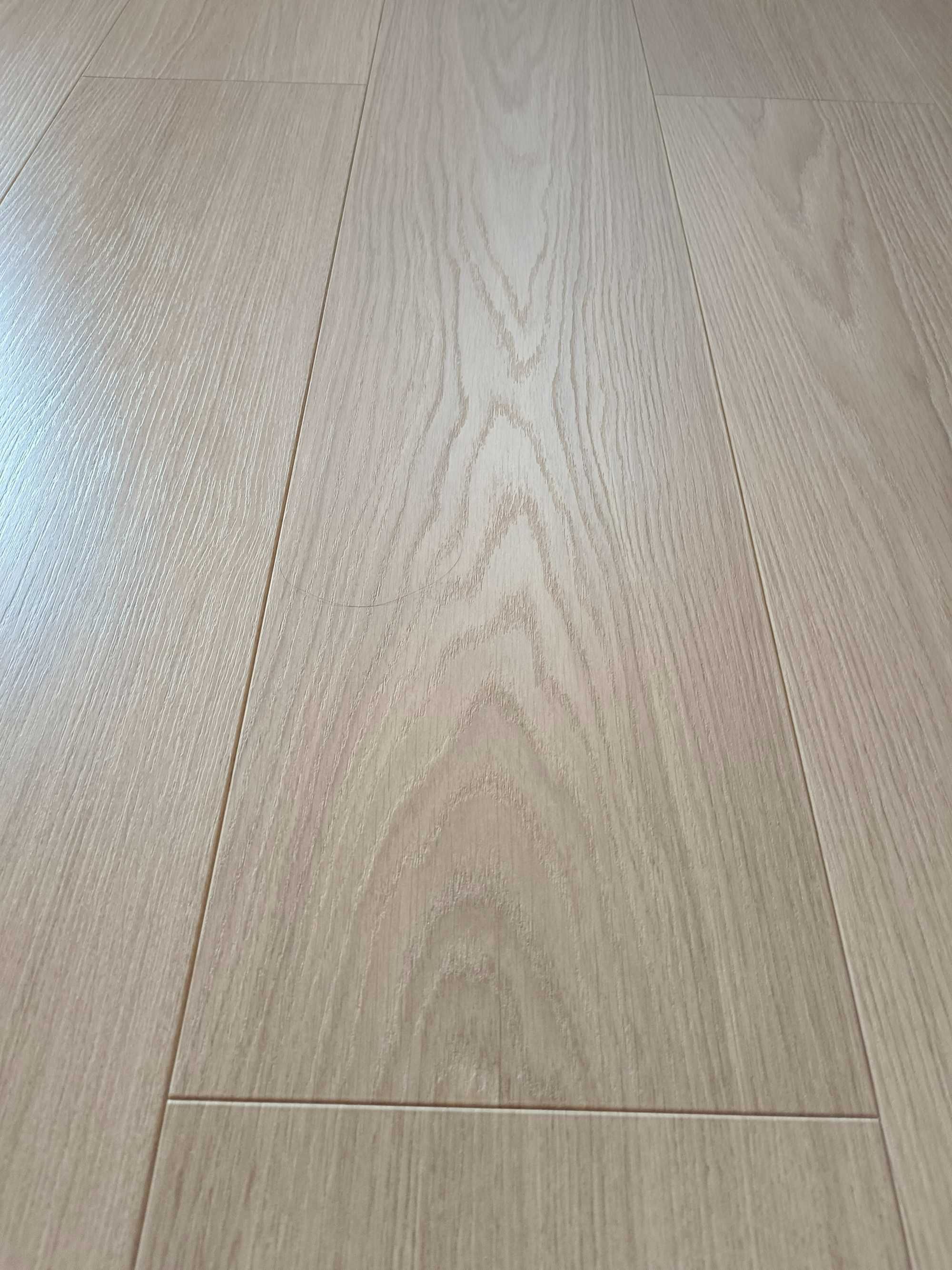 2 paczki panele Quick Step SIG 4749 dąb naturalny lakierowany 4m2