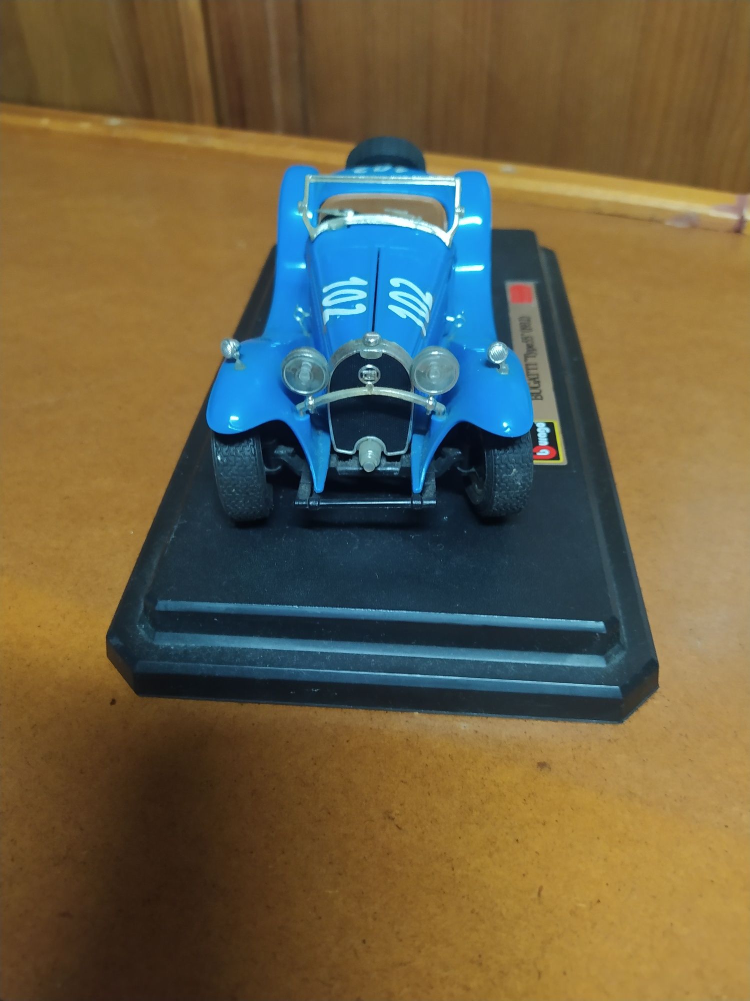 Miniatura automóvel colecionável, Burago 20 cm. Bugatti type 55 (1932)